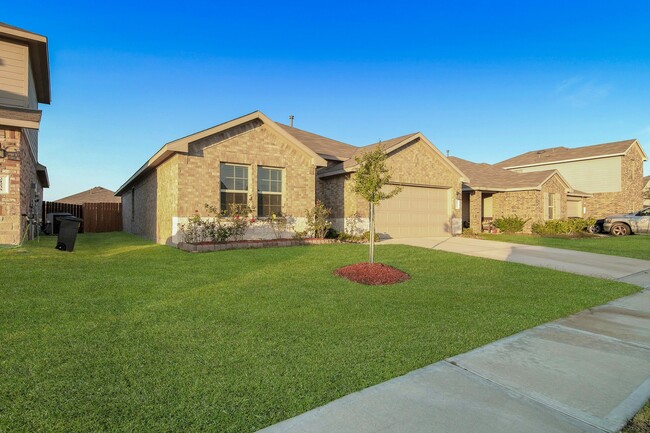 Building Photo - 21234 Riverdew Dr