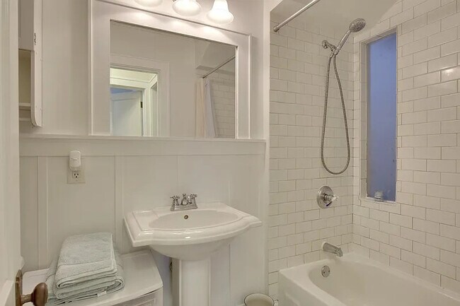 Foto del edificio - 3856 Grand Ave S