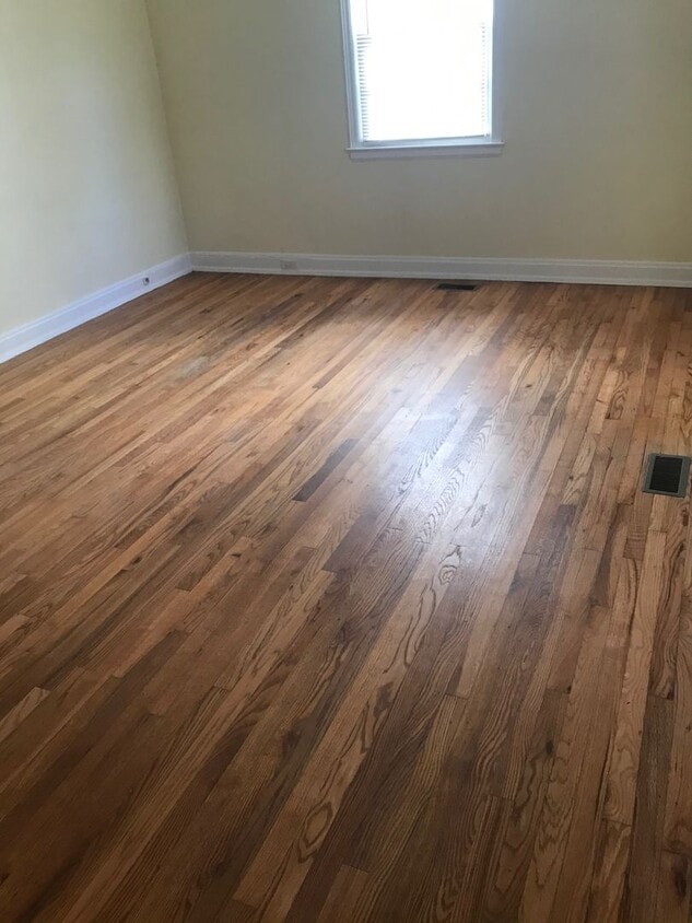 Photo - Georgia Avenue 1107