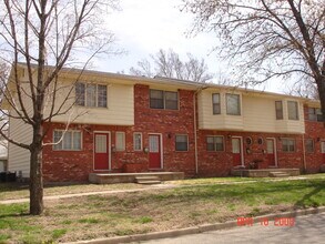 Building Photo - 433 N Jackson St