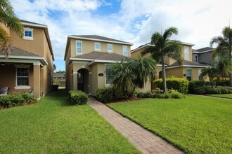 Building Photo - 15764 Ave Of The Arbors
