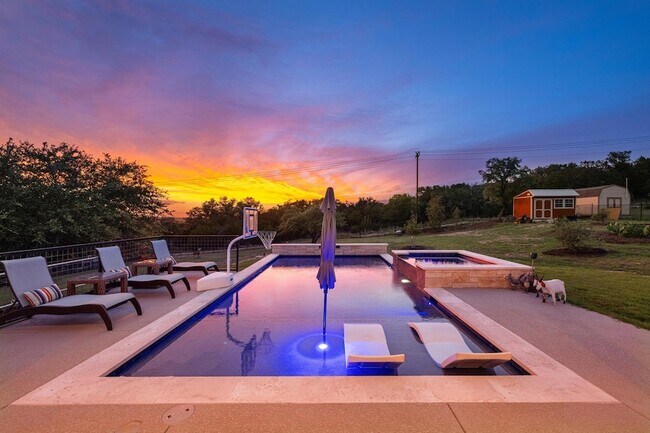 Building Photo - 4518 Diamante Dr
