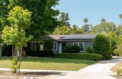 Primary Photo - 1215 sonoma Dr