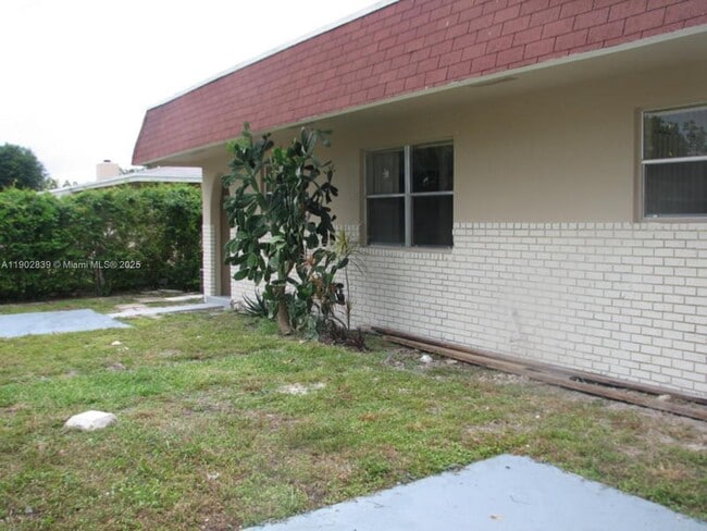 Building Photo - 6029 SW 34th St