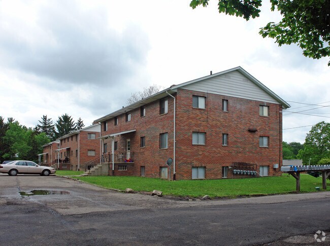 Building Photo - 4491-4529 Hudson Dr