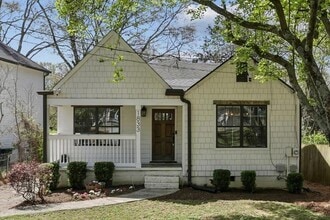 Building Photo - 1833 Flat Shoals Rd SE