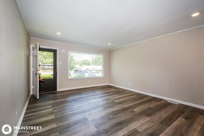 Building Photo - 908 MARIAS DR, ST LOUIS, MO 63137