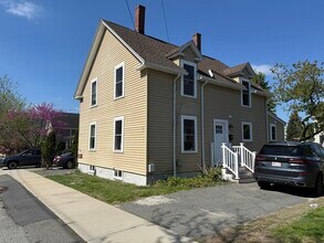 Building Photo - 63 Holland St