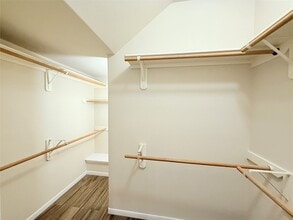 Building Photo - 6346 Wilshire Ridge