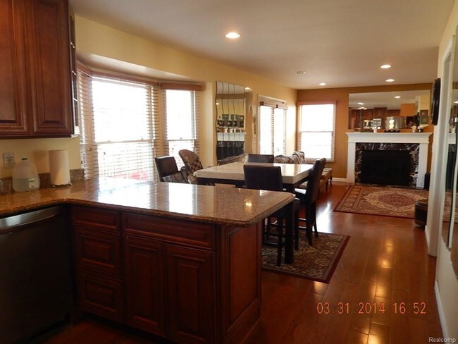 Foto del edificio - 1052 Wellington Ct