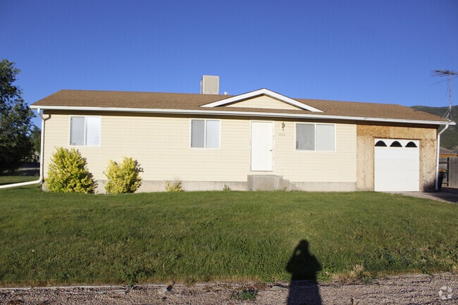 Building Photo - 4616 N Tumbleweed Dr