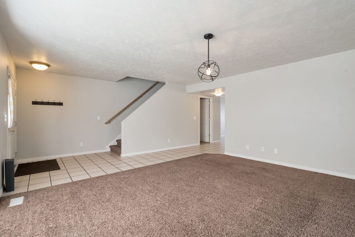 Available Now! 4 bedrooms, 3 1/2 baths P... - Available Now!   4 bedrooms, 3 1/2 baths P...