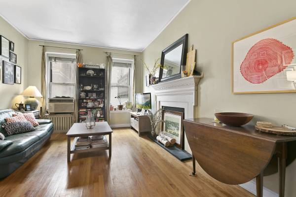 Primary Photo - EAST 87 STREET