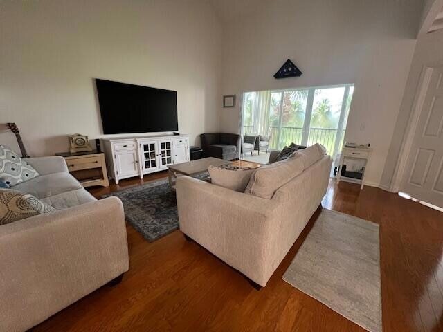 Foto del edificio - 2604 Fairway Dr N