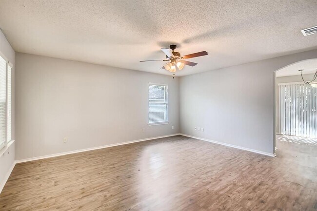 Building Photo - 1510 Carriage Hills Trail