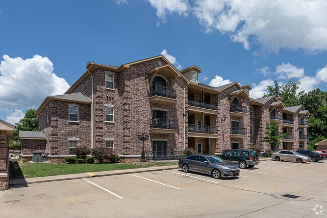 Building Photo - The Fountain at Maumelle