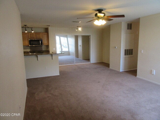 Foto del edificio - 803 Cape Cod Dr