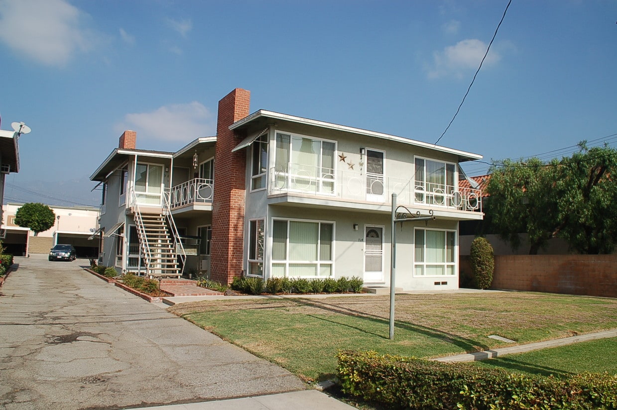 Primary Photo - 719 W Camino Real Ave