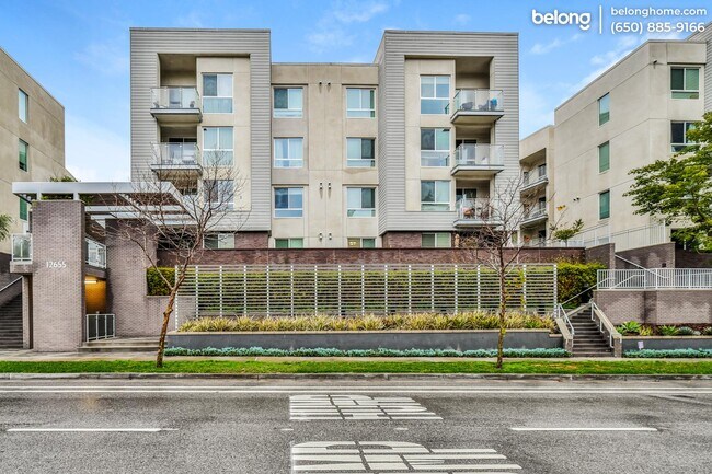 Building Photo - 12655 Bluff Creek Dr