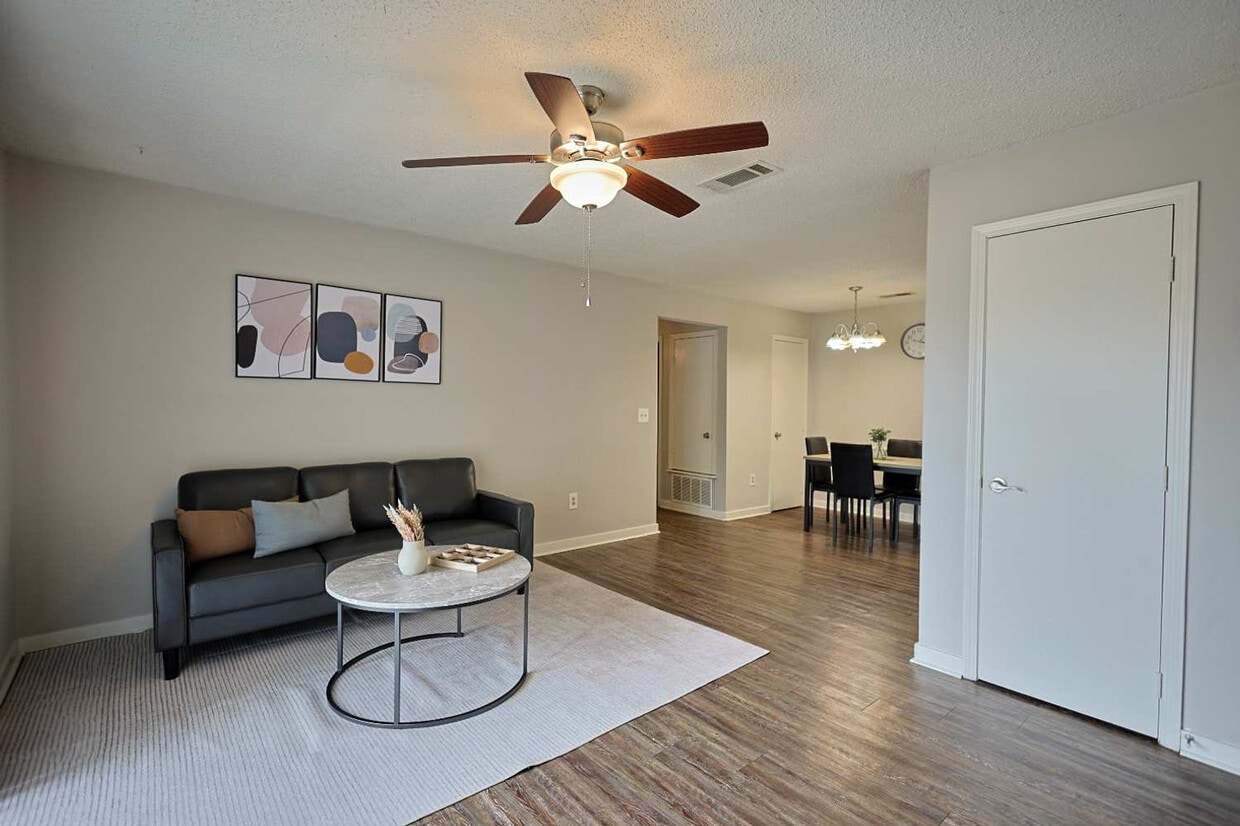 Foto principal - 50 Northtown Dr