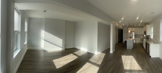 #3 Sala de estar y cocina - 50 E McMicken Ave
