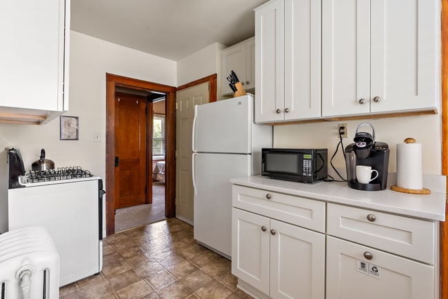 Foto del edificio - 935-937 Marshall Avenue