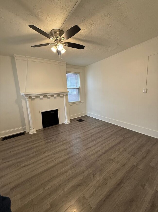 Foto del edificio - 809 S Fred Shuttlesworth Cir