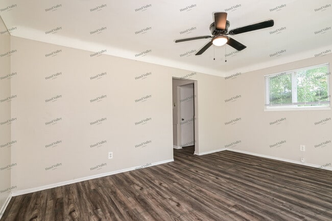 Building Photo - 1417 Moran Dr