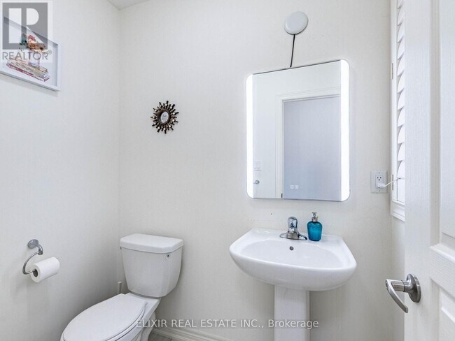 Building Photo - 94 Truro Cir