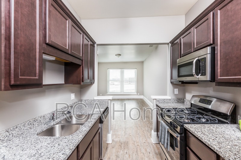 Photo - 913 Massachusetts Avenue - Unit B