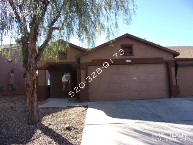 Building Photo - 2 Bedroom 2 Bath 2037 E Calle Gran Desiert...