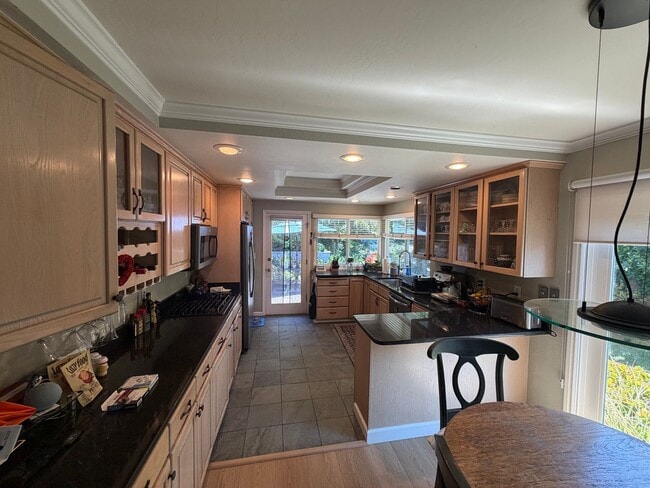 Building Photo - 3 Bed 2 Bath In Livorna Estates