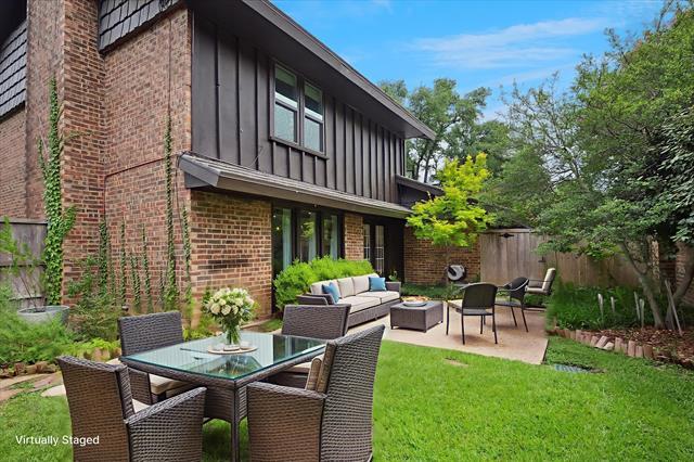 Foto del edificio - 6935 Helsem Way