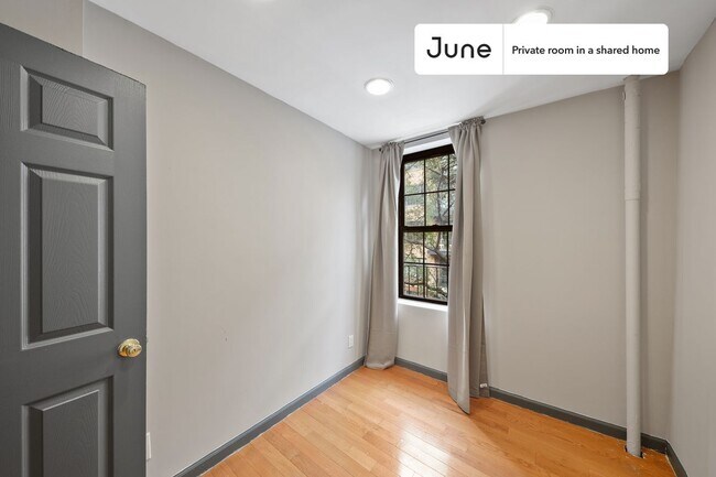 Building Photo - Room in Shared 3 bed/1 bath home in East Village