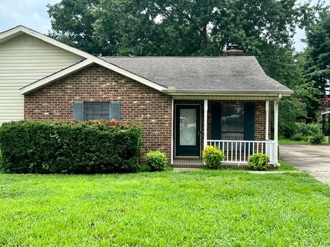 3x2 Cottage Style Duplex, South Murfreesboro - 3x2 Cottage Style Duplex, South Murfreesboro House