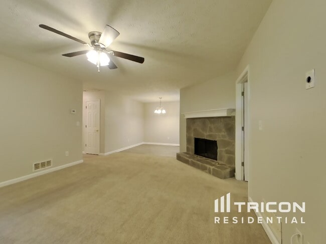 Building Photo - 547 Nottingham Dr