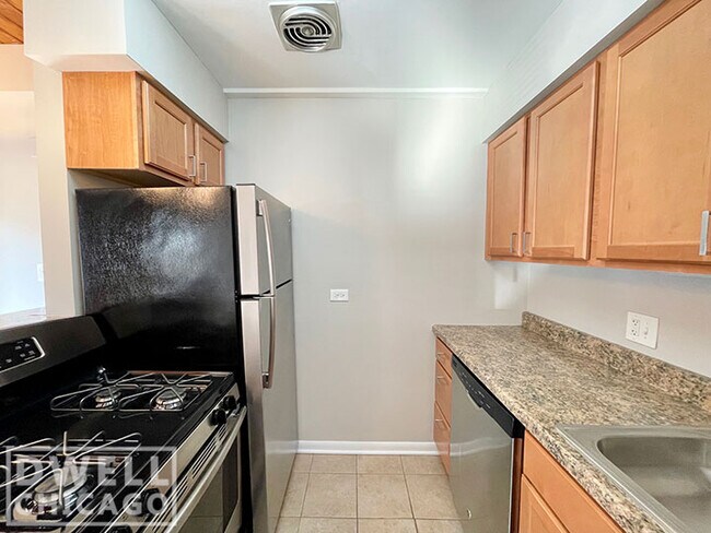 Foto del edificio - 2712 N Mildred Ave