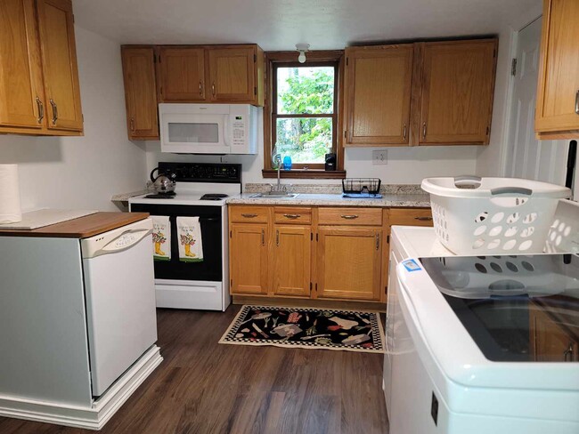 tennant pays electric - 504 Glover St