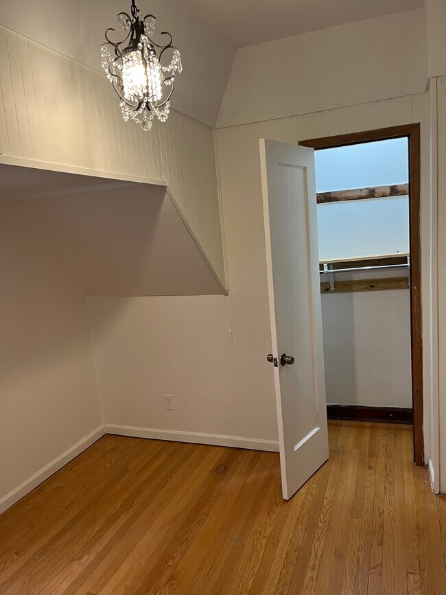 Foto del edificio - 1054 N Leavitt St