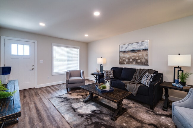 Foto del edificio - 512 Dearbaugh Ave