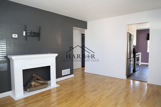 Foto del edificio - 406 18th Ave SW