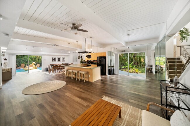 Foto del edificio - 18560 NE 20th Ct