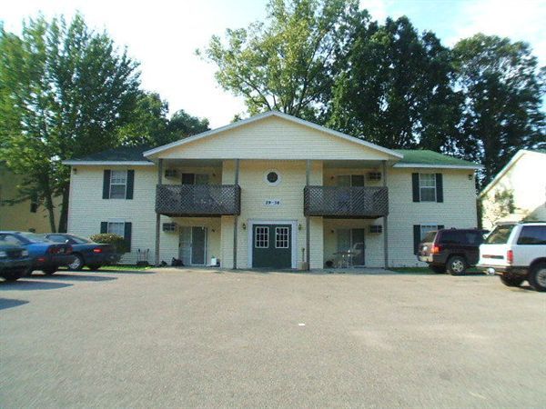 Building Photo - 532 Forrest St