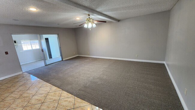 Building Photo - 389 Summer Creek Ct