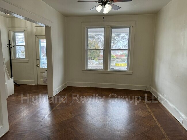 Building Photo - 914 N Lime St