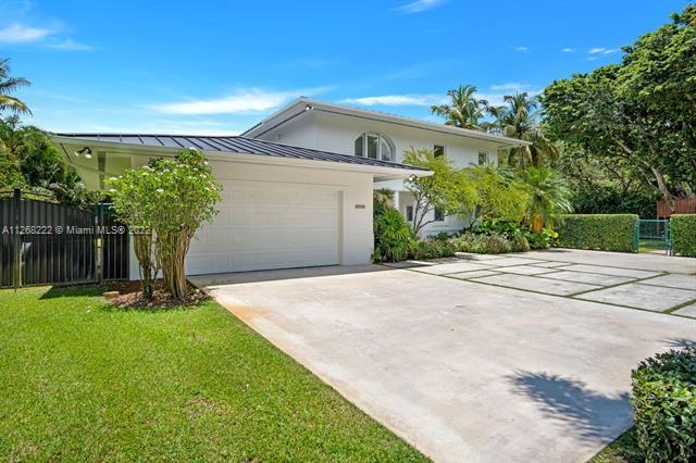 Building Photo - 10755 SW 83rd Ave