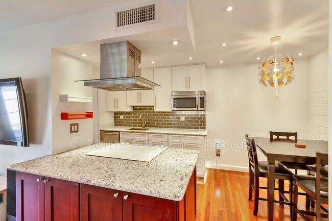 Foto del edificio - 4117 N 81st St