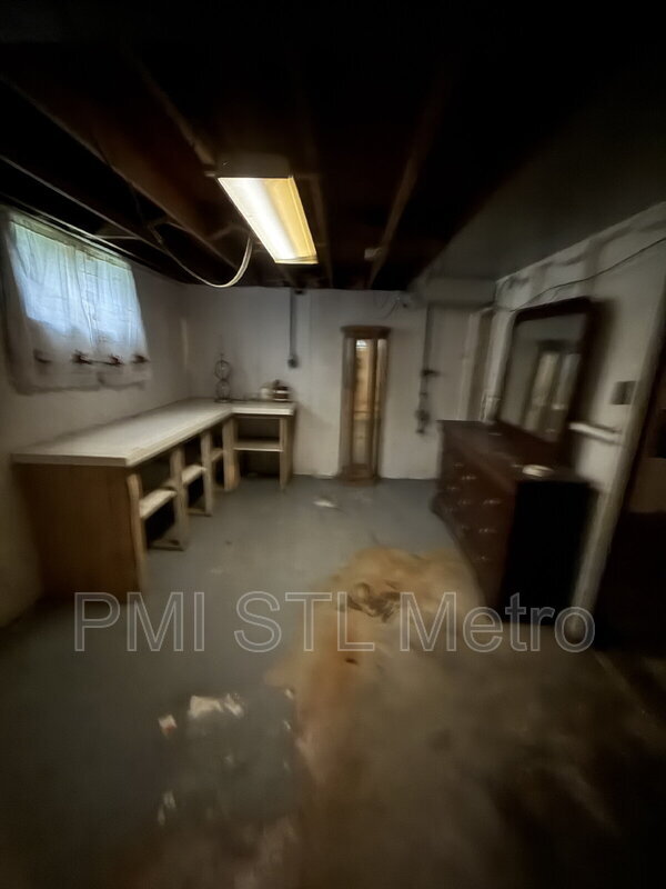 Building Photo - 10816 Spring Garden Dr