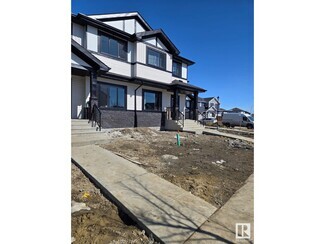 Building Photo - 9802 107 St