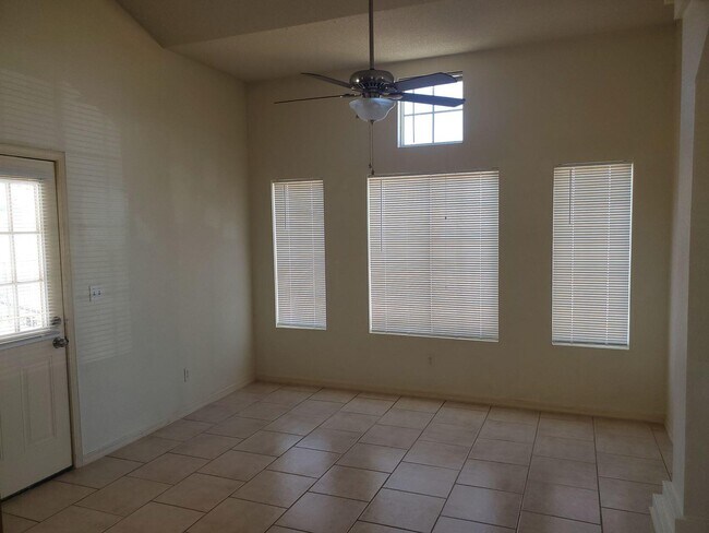 Building Photo - 456 Passmore Rd